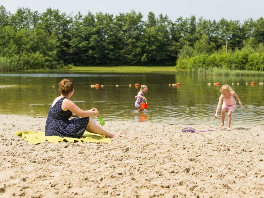 Landal Hunerwold State Otel Wateren Dış mekan fotoğraf